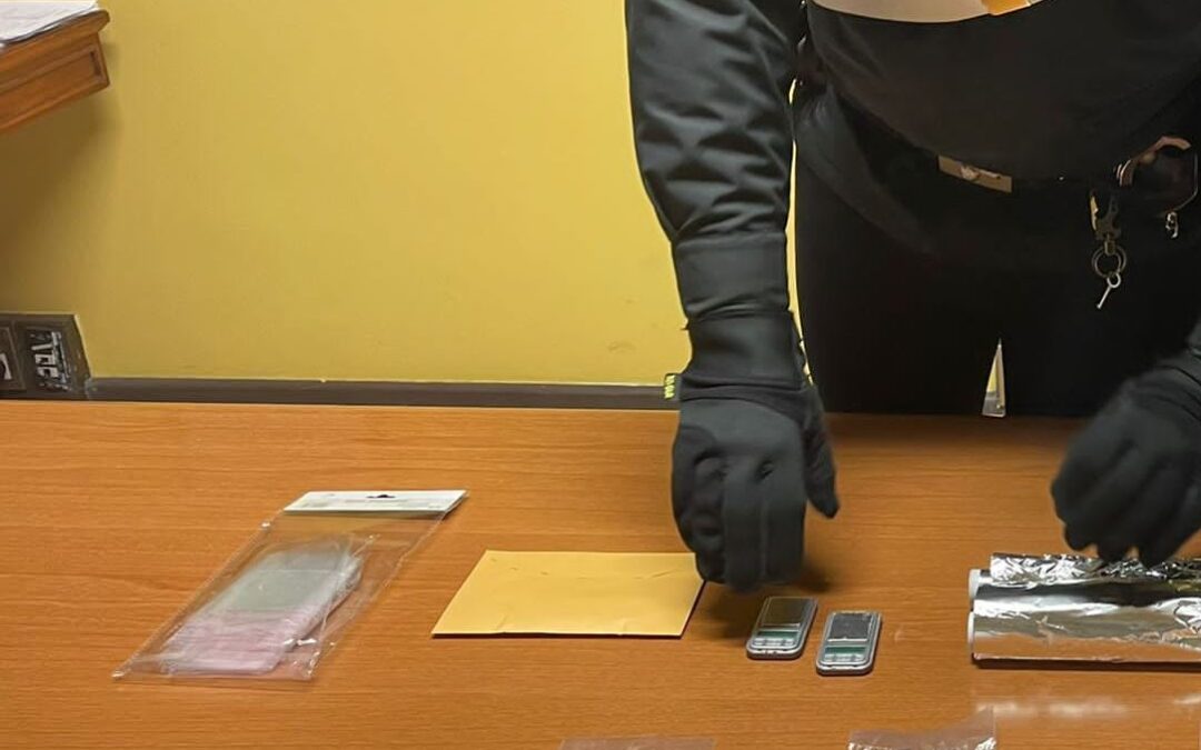 I Carabinieri di arrestato tre persone per spaccio, sequestrati 100 gr di droga tra cocaina e crack