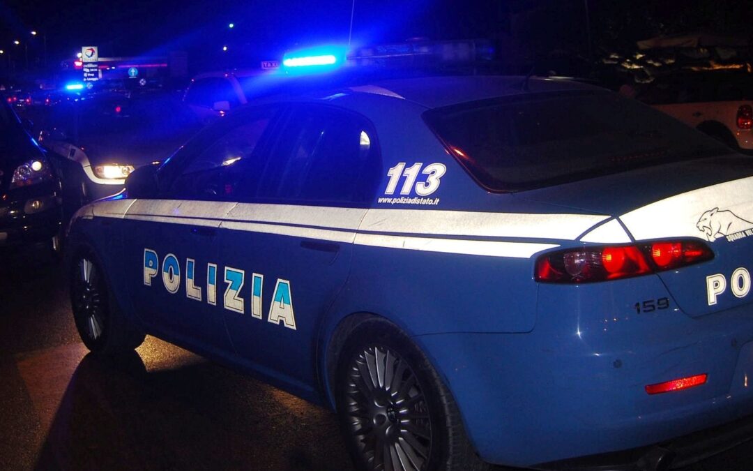 Arrestate dalla Polizia due persone alla stazione Termini, l’accusa furto e resistenza