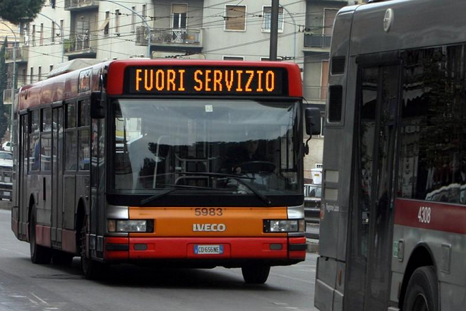 E’ scattato lo sciopero di 24 ore dei trasporti, disagi e ritardi per i pendolari