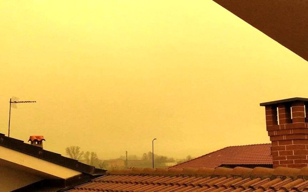 Cielo giallo a Roma e la sabbia che arriva dal Sahara. L’ordinanza del sindaco Gualtieri