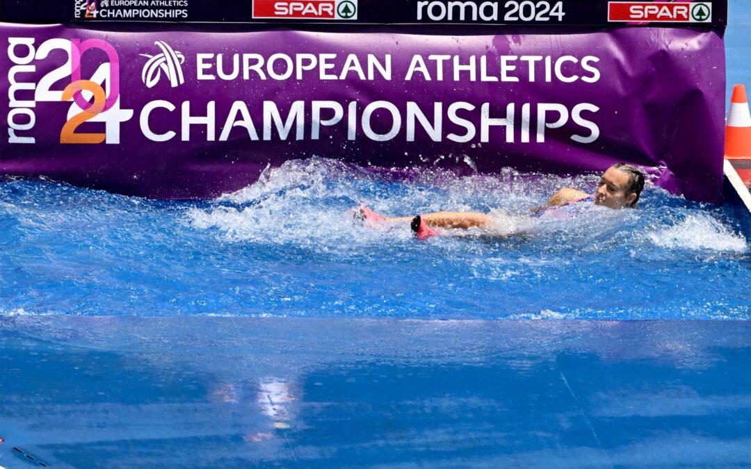 Nuoto o atletica? La foto del giorno dagli Europei di Roma