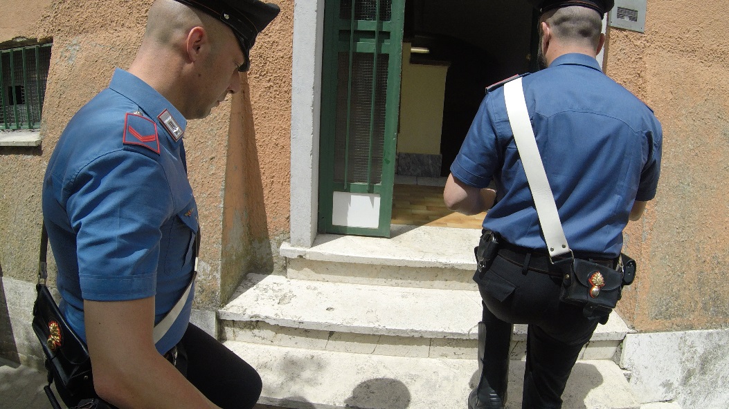 Dopo una lite accoltella all’addome un impiegato, arrestato 27enne dai Carabinieri