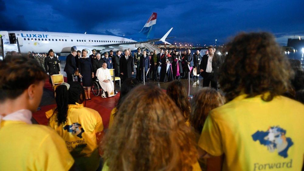 Papa Francesco è arrivato in Belgio, seconda tappa del suo viaggio in Europa