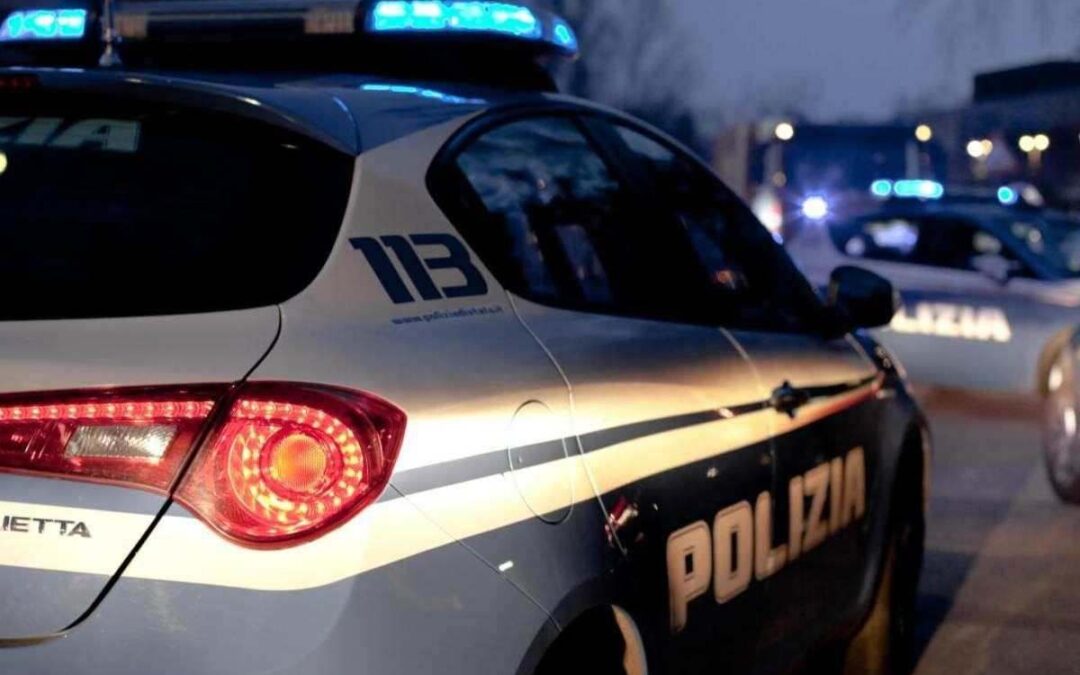 Minaccia la compagna sotto gli occhi della figlia di 2 anni. Arrestato filippino 38enne