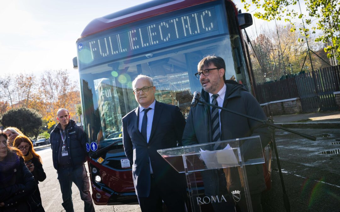 Presentati oggi da Gualtieri e Patanè i primi 110 bus elettrici per Atac acquistati con i fondi Pnrr