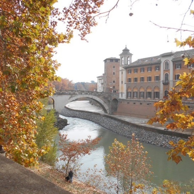 Isola Tiberina, assessore Rinaldi: “Consegnamo alla città la sua ‘barca di pietra’ rinnovata e sicura”